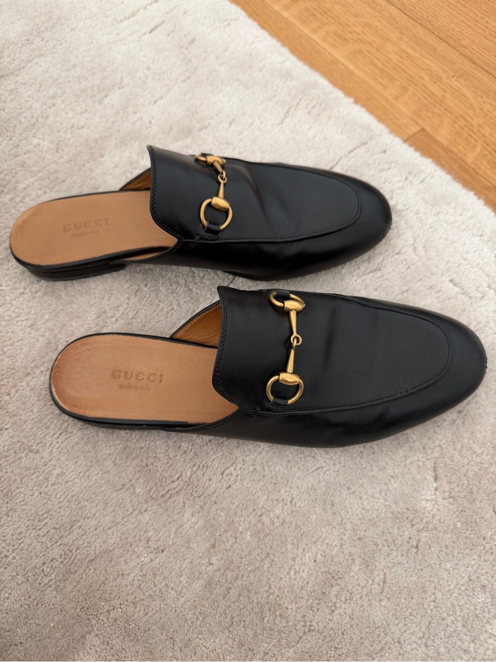 Gucci Black Leather Horsebit Backless Loafers with Gold Hardware - Picture 4 of 5